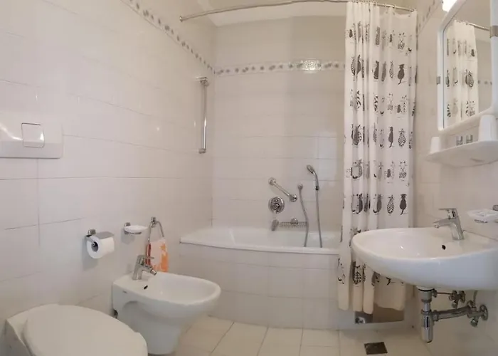 Atlantic Apartment *